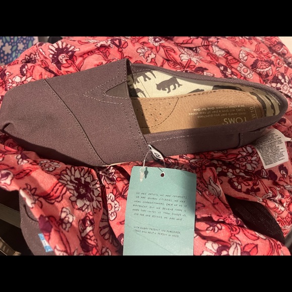 Toms Shoes - Brand New Toms